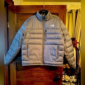 The North Face puffer jacket, sz Large, like new